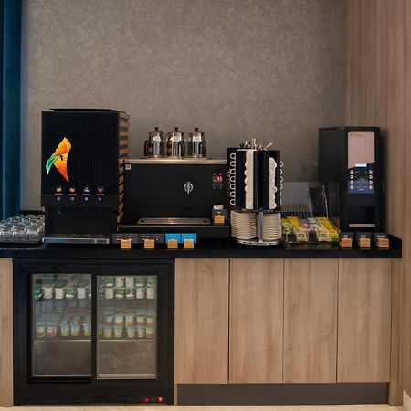 Hampton By Hilton Istanbul Merter Buitenkant foto