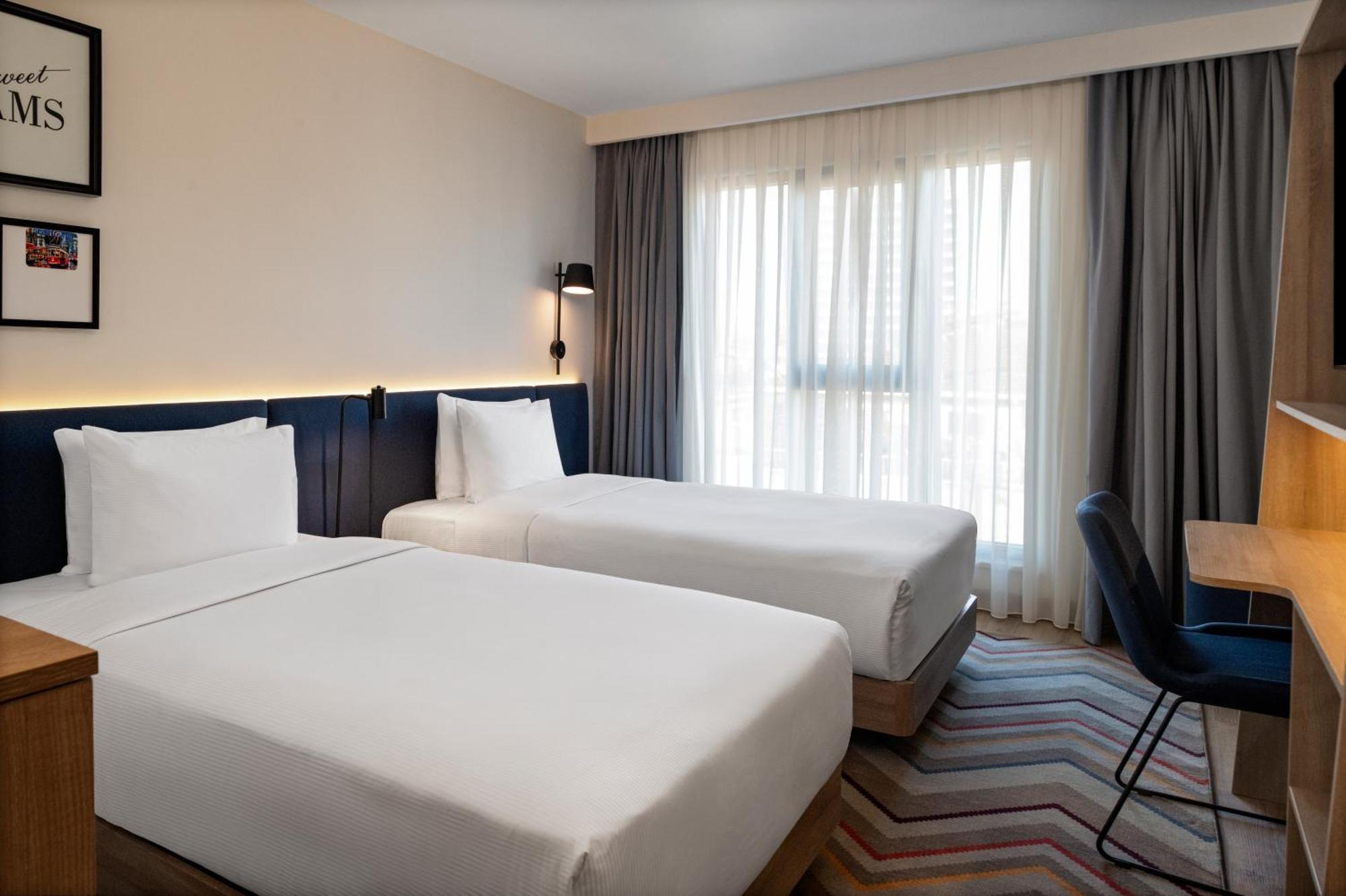 Hampton By Hilton Istanbul Merter Buitenkant foto