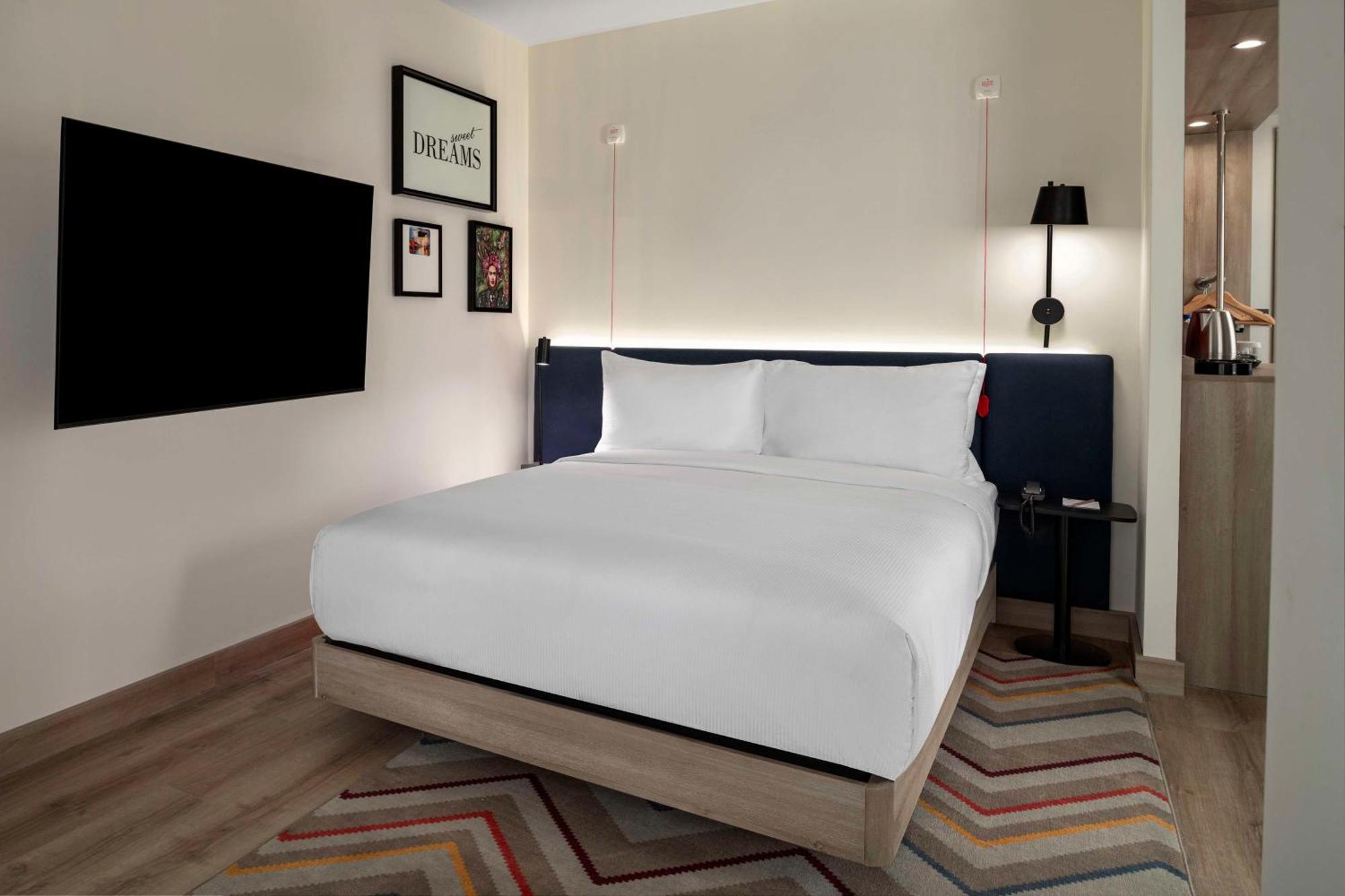 Hampton By Hilton Istanbul Merter Buitenkant foto